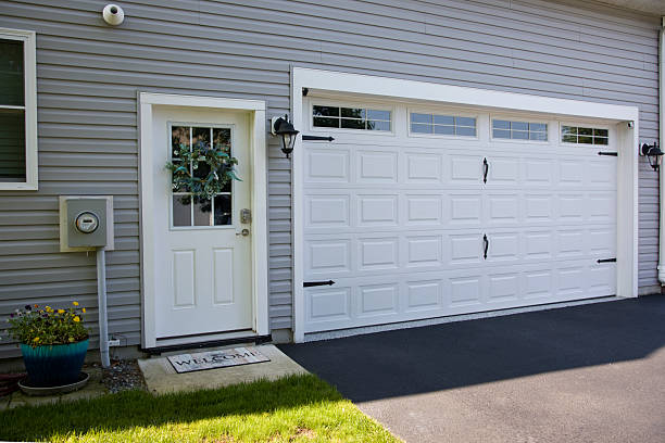 24/7 Emergency Garage Door Panel Replacement experts in White Oak, PA